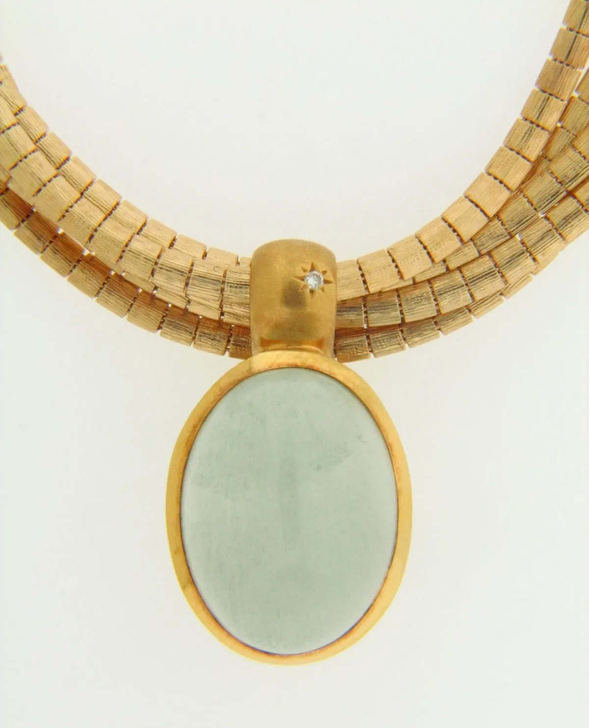 18K YELLOW GOLD AQUA PENDANT / NECKLACE