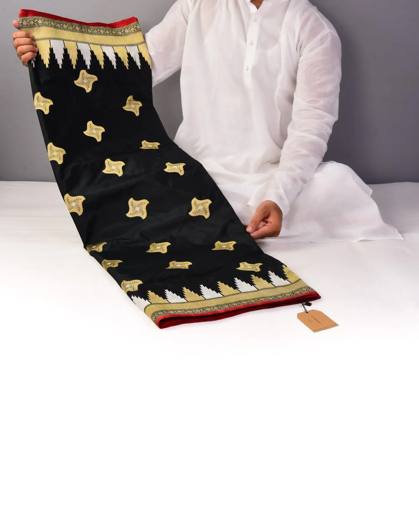 Black Banarasi "Starfish" Kadhuan Brocade Handwoven Katan Silk Saree