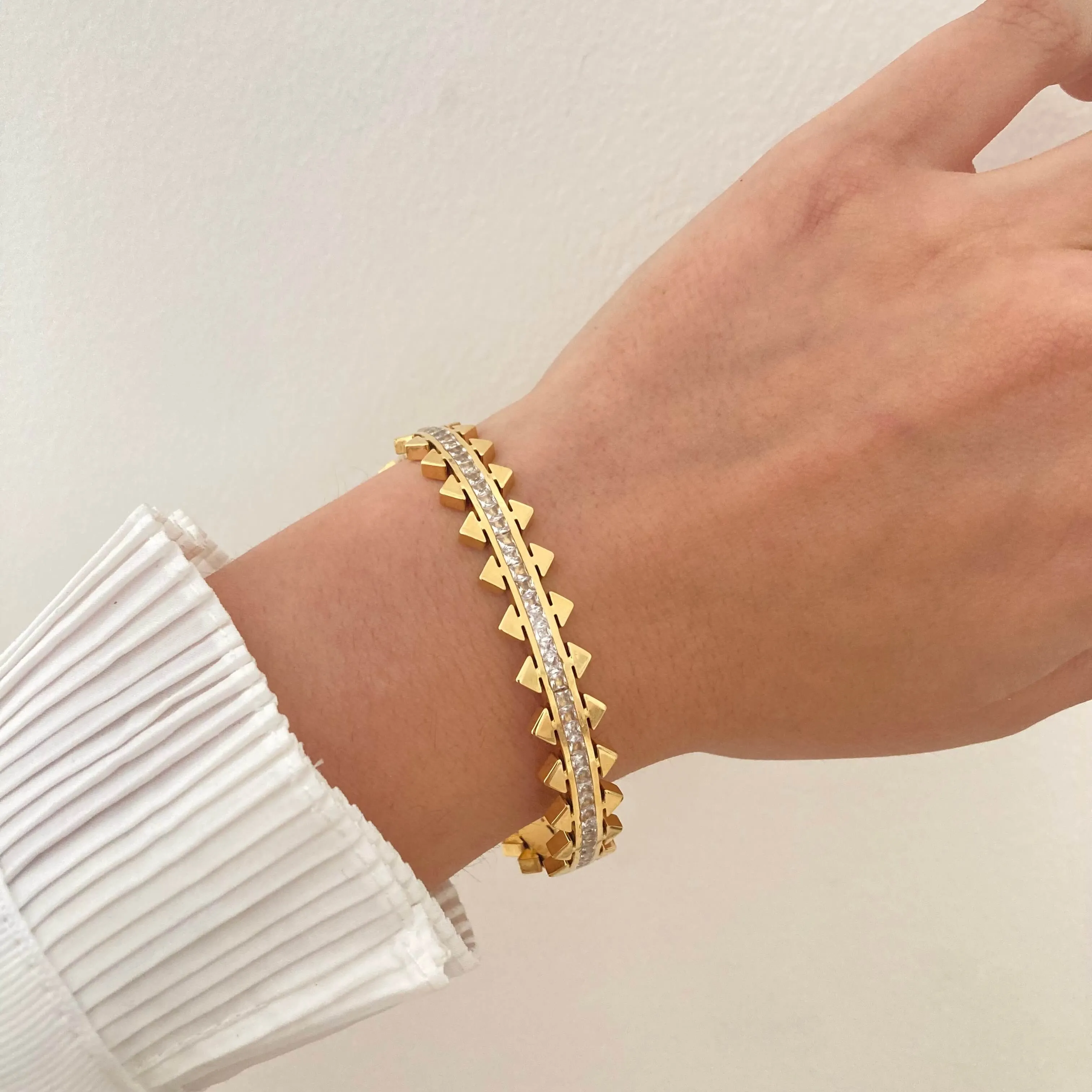 Crown Zircon Bangle