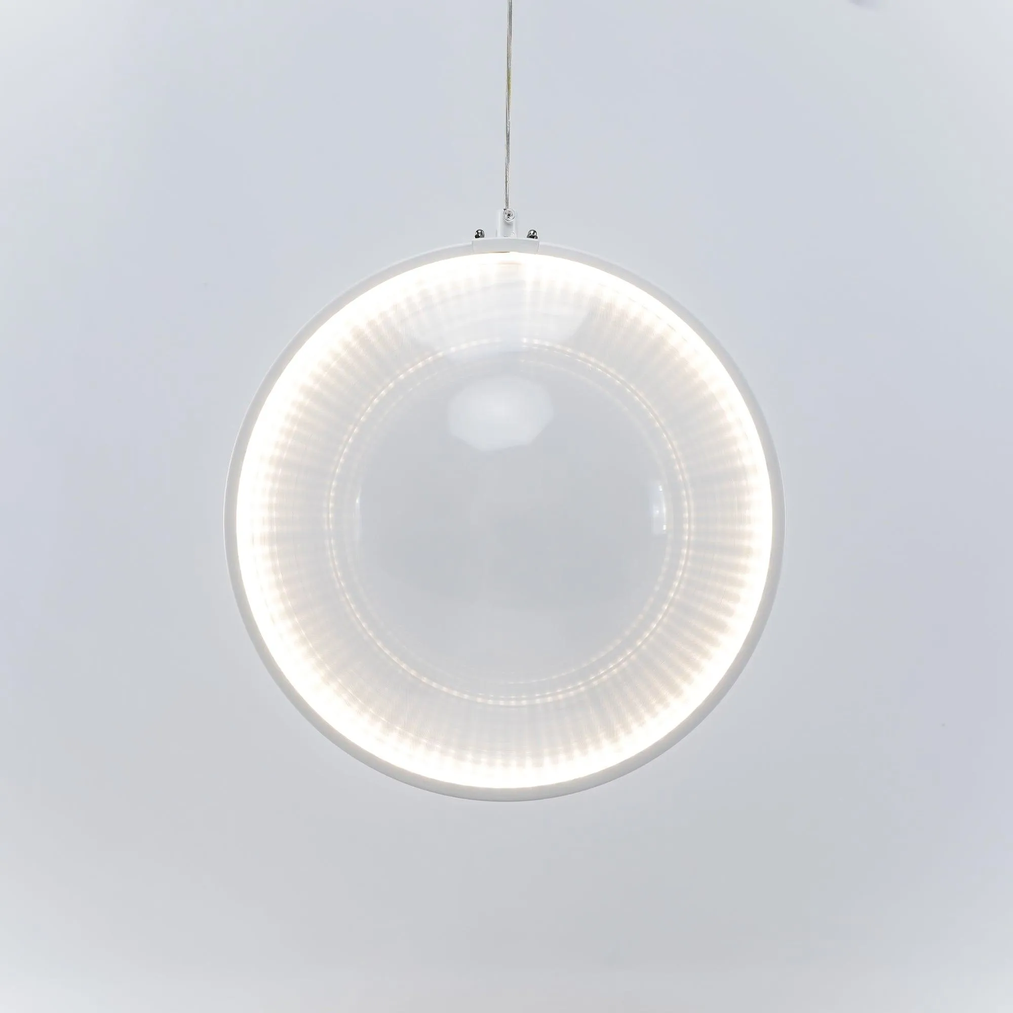 Focus Pendant Light