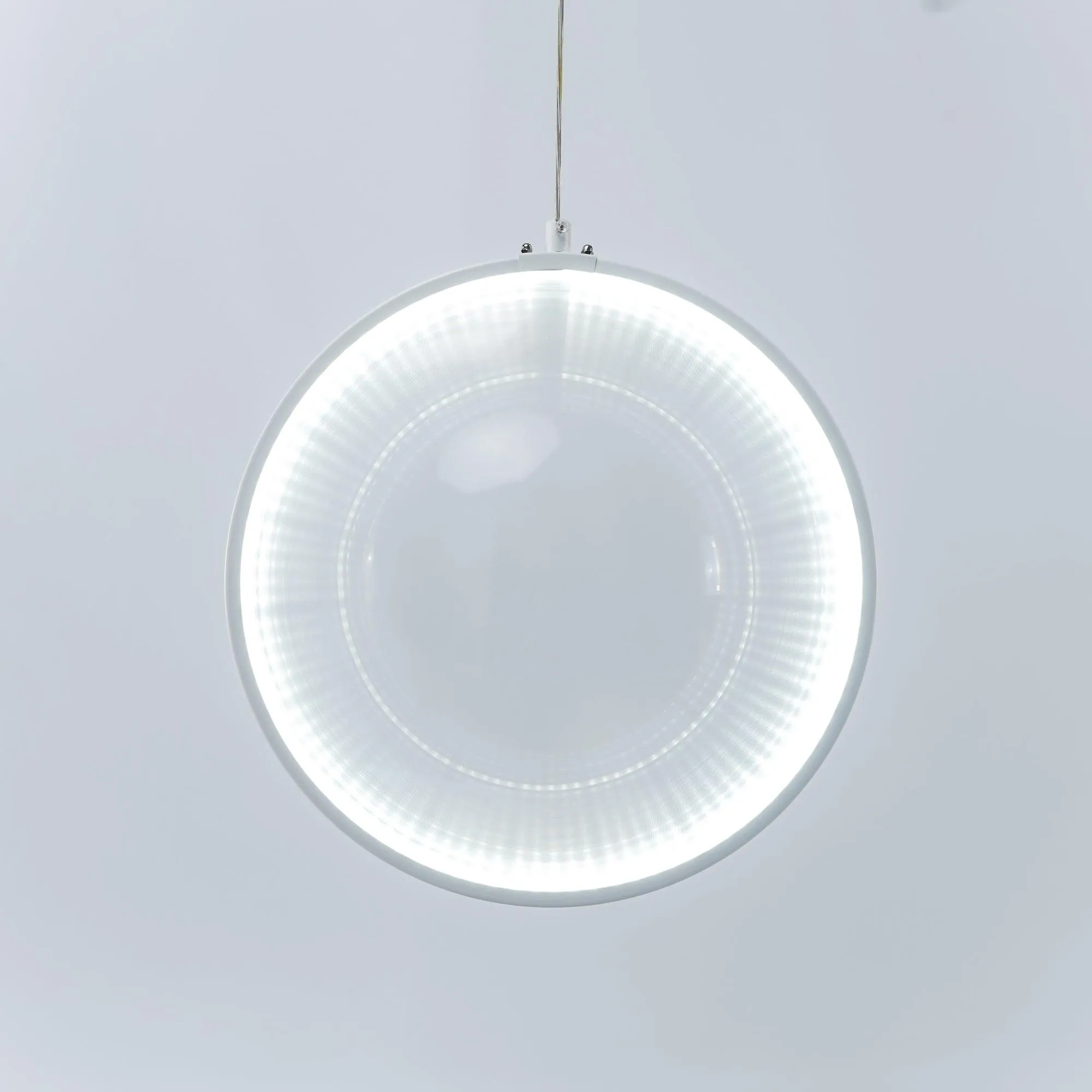 Focus Pendant Light