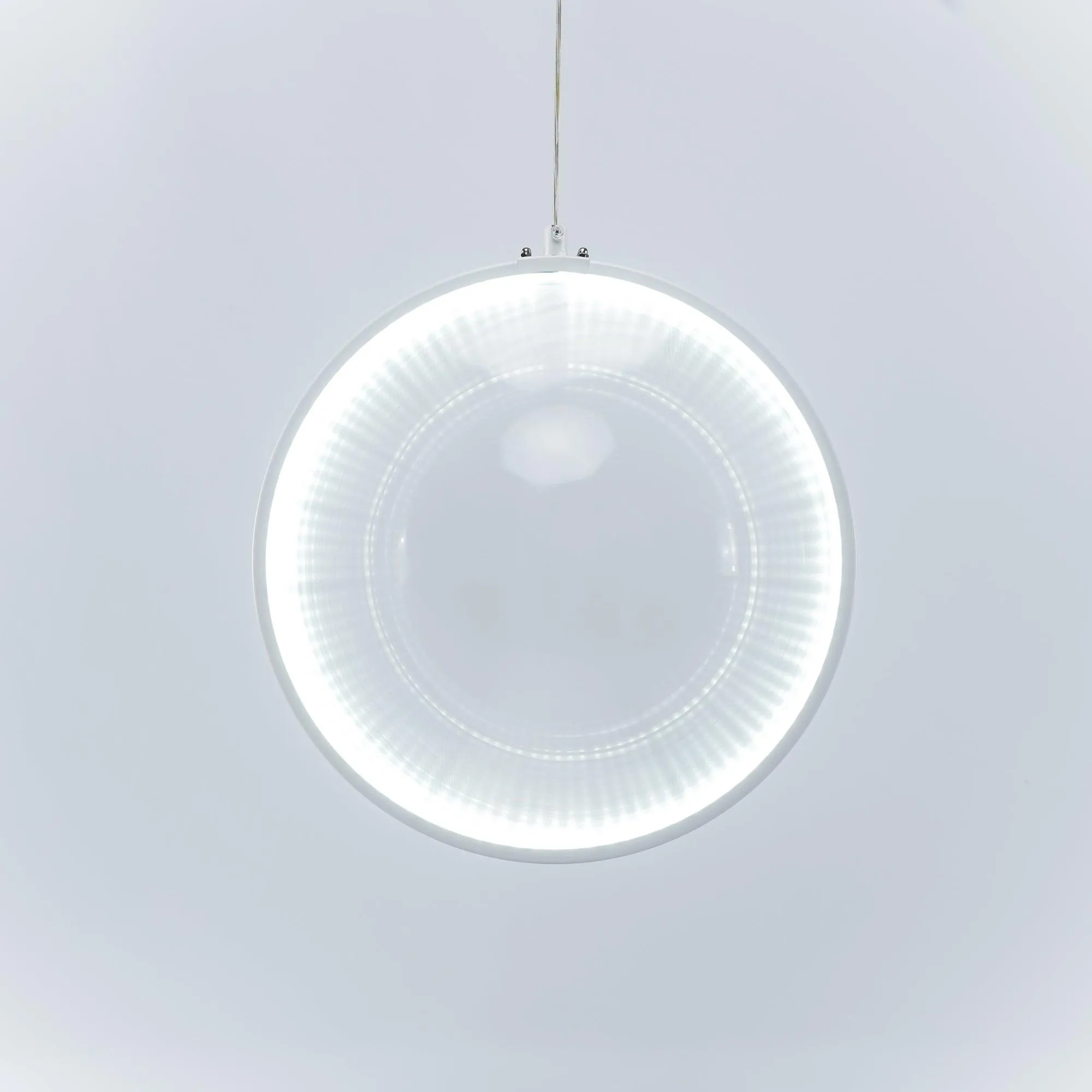 Focus Pendant Light