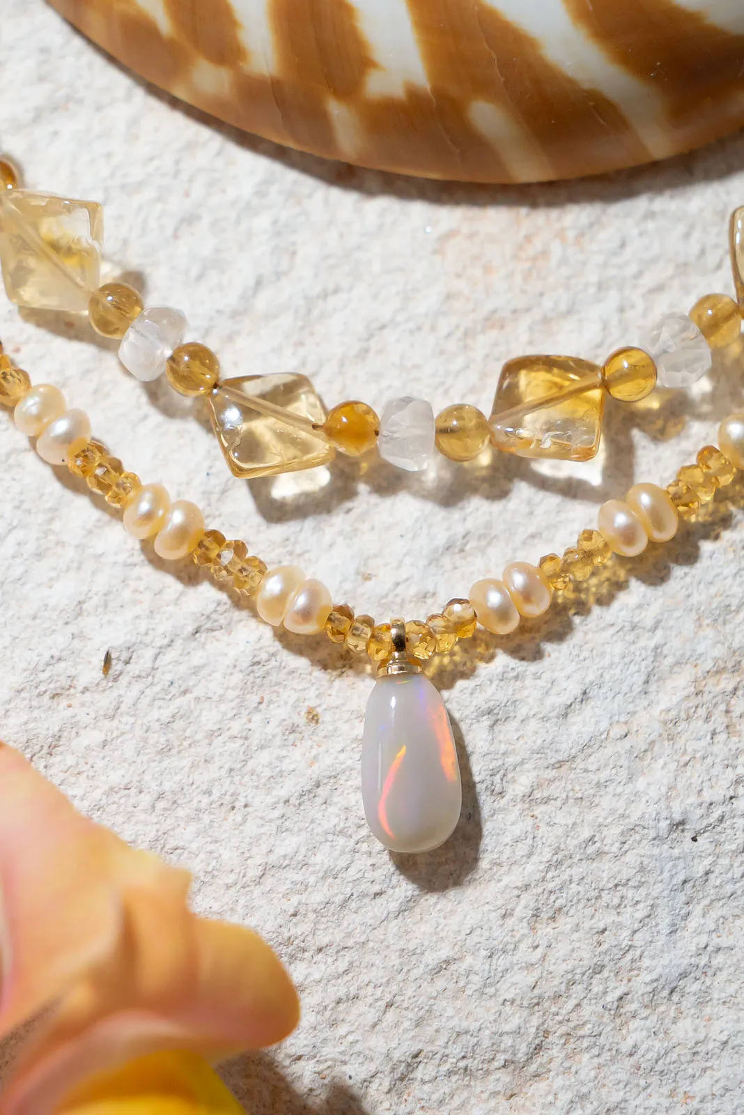 Necklace Gemstone Helios Opal & Pearl