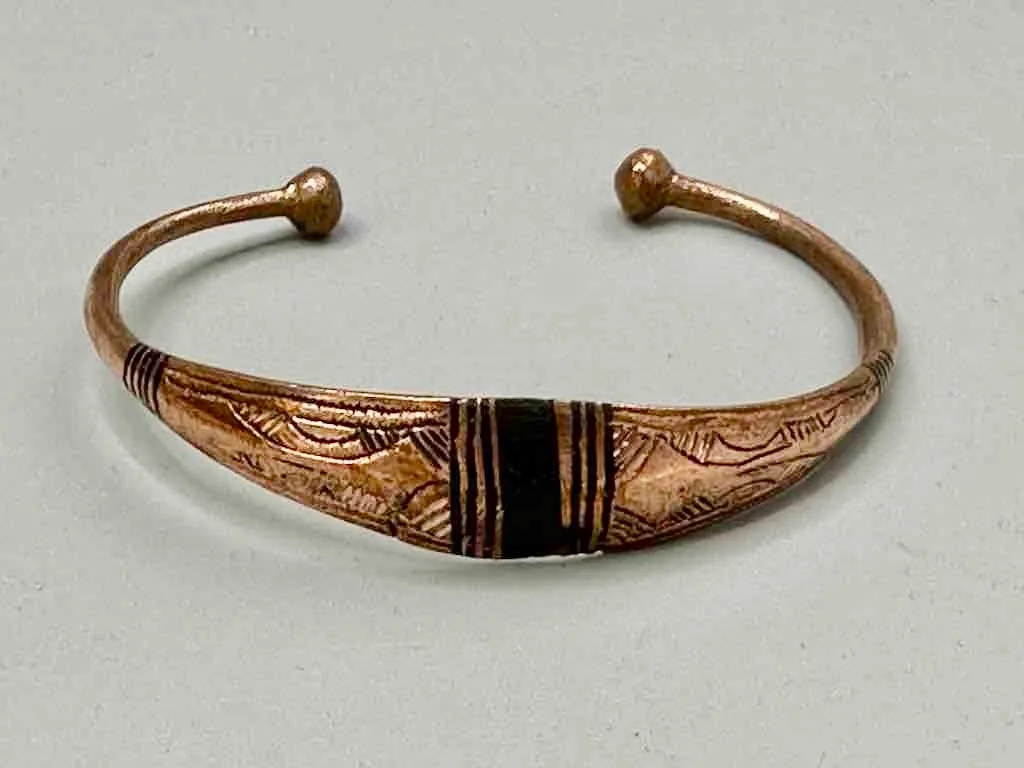 Tuareg Single Bar Multiple Stripe Inlay Etched Flat Copper Bracelet