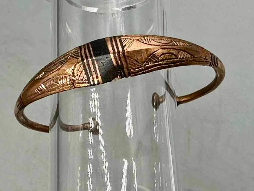 Tuareg Single Bar Multiple Stripe Inlay Etched Flat Copper Bracelet