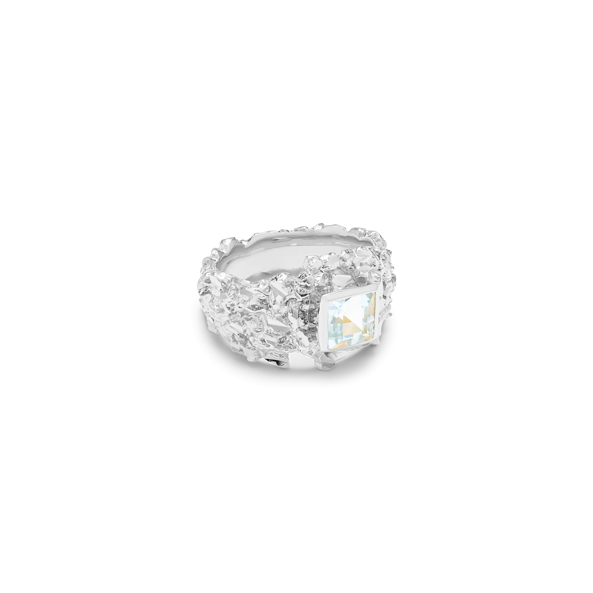 VC017 Gold Hammered Gem Ring