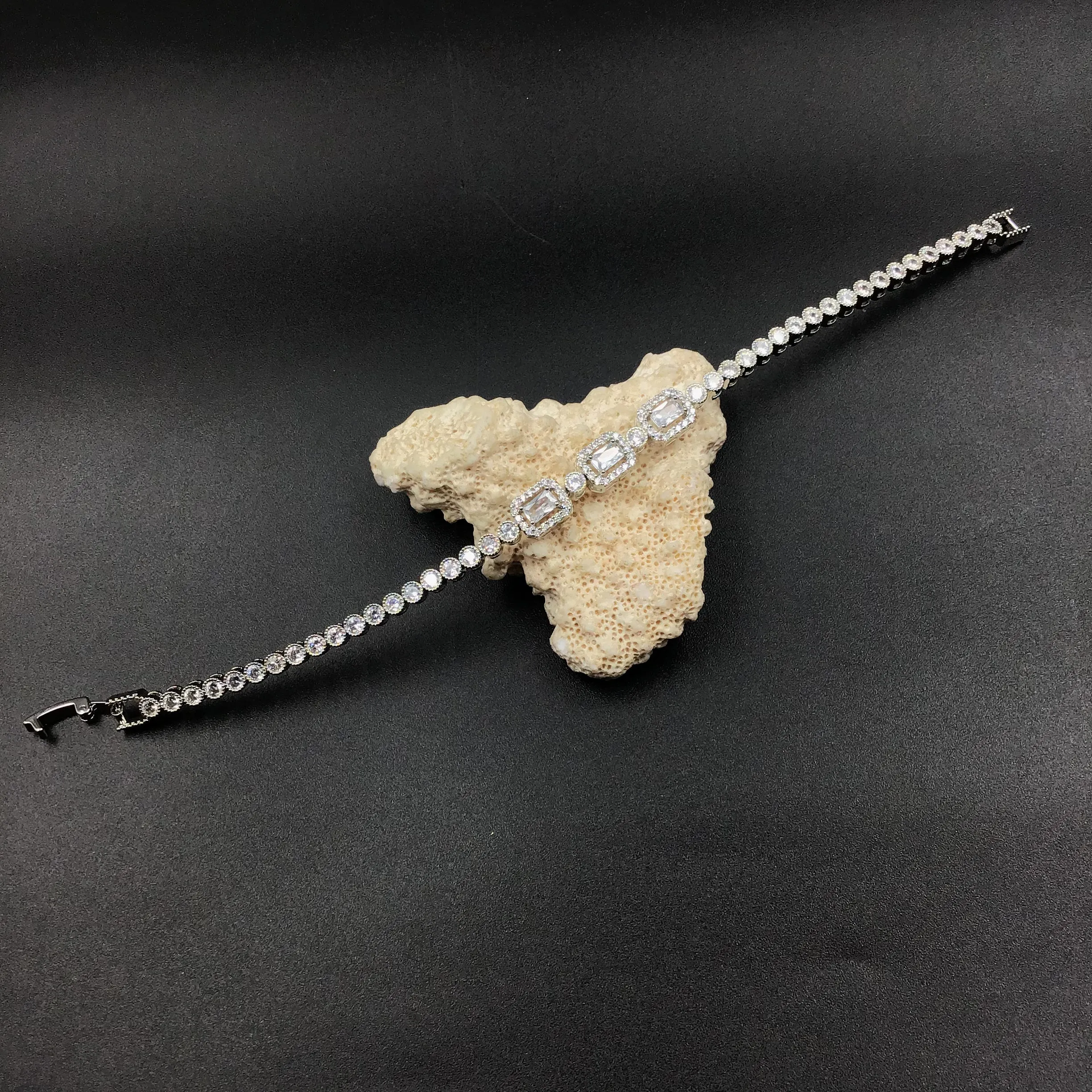 Zircon/AD Bracelet 5035-05